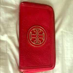 Tory Burch wallet